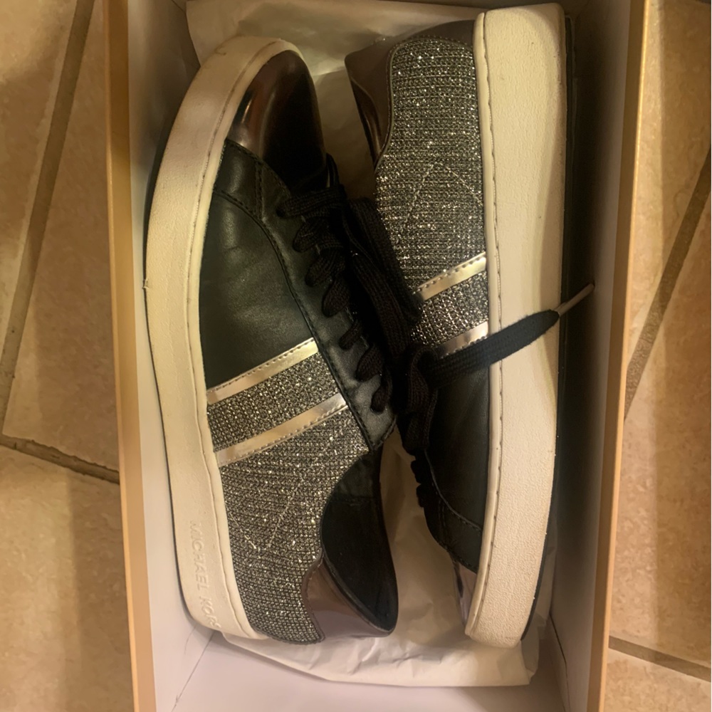 Michael Kors Keaton Silver/Black Lace-Up Sneakers